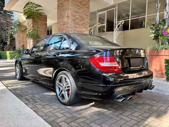 MERCEDES-BENZ-C 63 AMG-6.2 V8 GASOLINA MCT MERCEDES-BENZ-C 63 AMG-2011