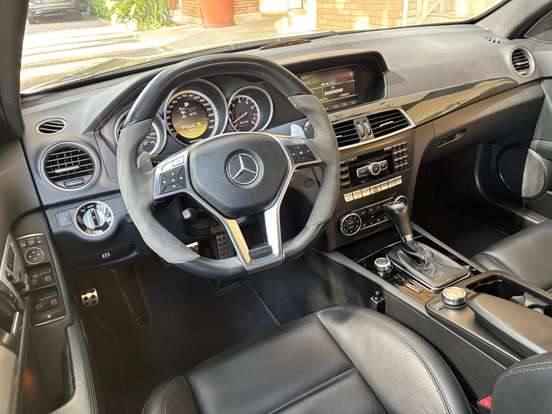 MERCEDES-BENZ-C 63 AMG-2011