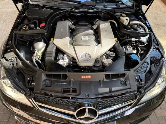 MERCEDES-BENZ-C 63 AMG-2011