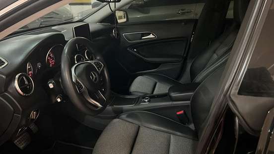 MERCEDES-BENZ-CLA 180-1.6 CGI GASOLINA 7G-DCT MERCEDES-BENZ-CLA 180-2017