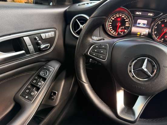 MERCEDES-BENZ-CLA 200-2018