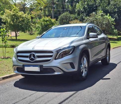 MERCEDES-BENZ GLA 200 1.6 CGI ADVANCE 16V TURBO FLEX 4P AUTOMÁTICO
