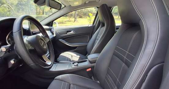 MERCEDES-BENZ-GLA 200-2017