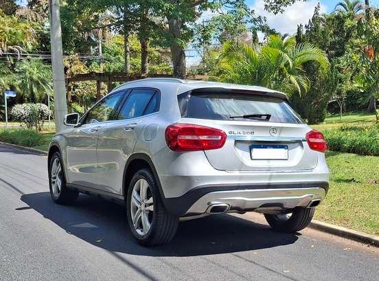 MERCEDES-BENZ-GLA 200-2017
