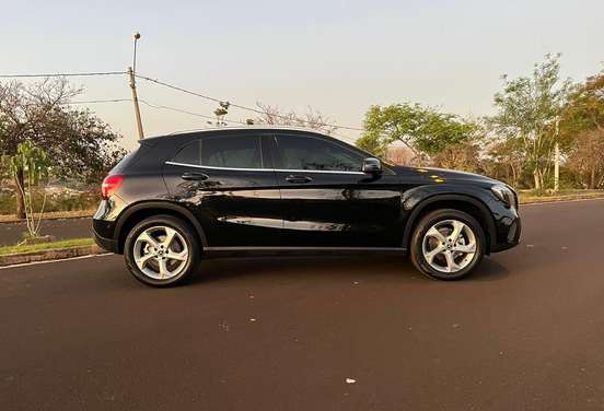 MERCEDES-BENZ-GLA 200-2018
