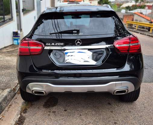 MERCEDES-BENZ-GLA 200-2018