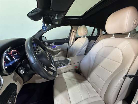 MERCEDES-BENZ-GLC 300-2020