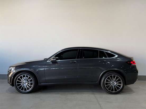 MERCEDES-BENZ-GLC 300-2020