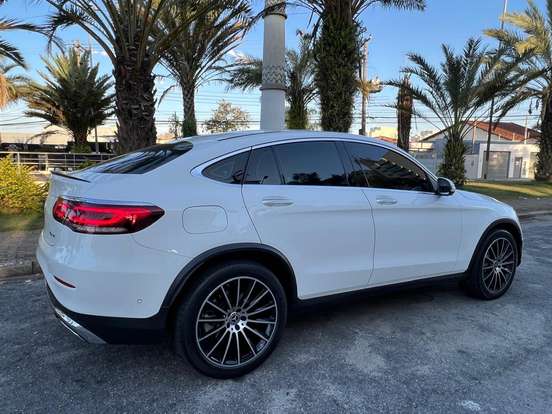 MERCEDES-BENZ-GLC 300-2020