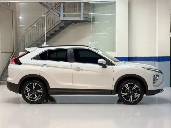 MITSUBISHI-ECLIPSE CROSS-1.5 MIVEC TURBO GASOLINA HPE CVT MITSUBISHI-ECLIPSE CROSS-2022