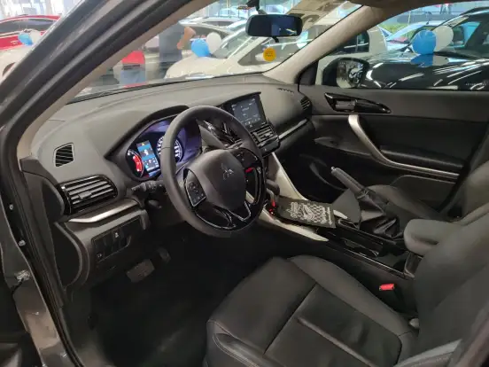 MITSUBISHI-ECLIPSE CROSS-1.5 MIVEC TURBO GASOLINA RUSH CVT MITSUBISHI-ECLIPSE CROSS-2024