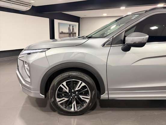 MITSUBISHI-ECLIPSE CROSS-1.5 MIVEC TURBO GASOLINA HPE CVT MITSUBISHI-ECLIPSE CROSS-2024