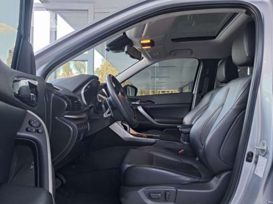MITSUBISHI-ECLIPSE CROSS-2023
