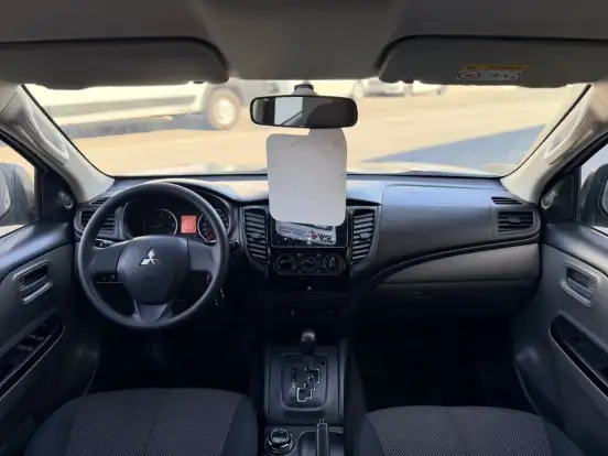 MITSUBISHI-L200 TRITON-2021
