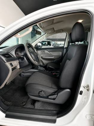 MITSUBISHI L200 TRITON 2.4 16V TURBO DIESEL SPORT GLS CD 4P 4X4 AUTOMÁTICO