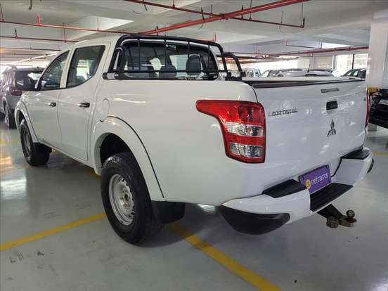 MITSUBISHI-L200 TRITON-2.4 16V TURBO DIESEL SPORT GLS CD 4P 4X4 AUTOMÁTICO MITSUBISHI-L200 TRITON-2024