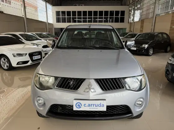 MITSUBISHI L200 TRITON 3.2 HPE 4X4 CD 16V TURBO INTERCOOLER DIESEL 4P AUTOMÁTICO