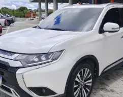 MITSUBISHI OUTLANDER 2.2 MIVEC DI-D DIESEL HPE-S AWD AUTOMÁTICO MITSUBISHI OUTLANDER 2.2 MIVEC DI-D DIESEL HPE-S AWD AUTOMÁTICO