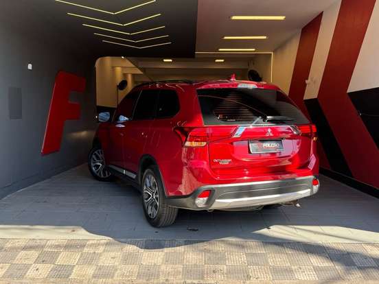 MITSUBISHI-OUTLANDER-2.0 16V GASOLINA 4P AUTOMÁTICO MITSUBISHI-OUTLANDER-2016