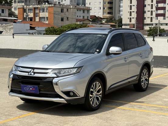 MITSUBISHI-OUTLANDER-2015