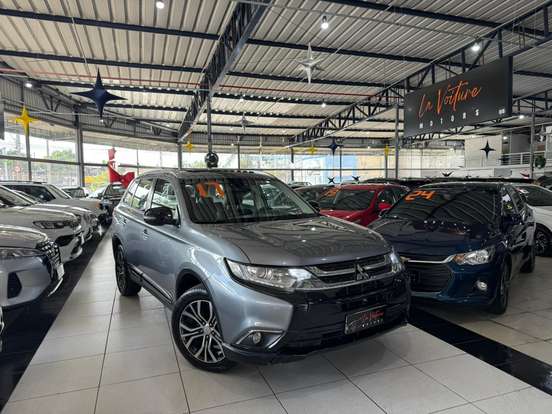 MITSUBISHI-OUTLANDER-2016