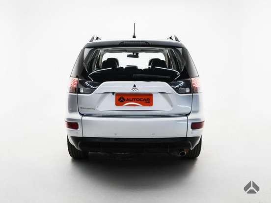 MITSUBISHI-OUTLANDER-2012
