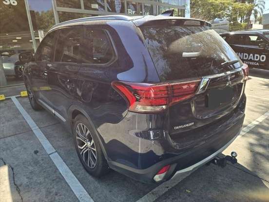 MITSUBISHI-OUTLANDER-2018