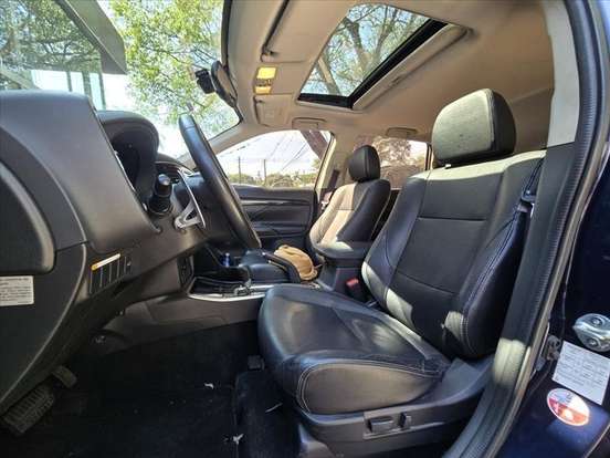 MITSUBISHI-OUTLANDER-2018