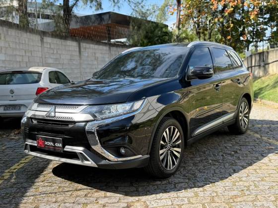 MITSUBISHI OUTLANDER 2.0 MIVEC GASOLINA HPE AUTOMÁTICO
