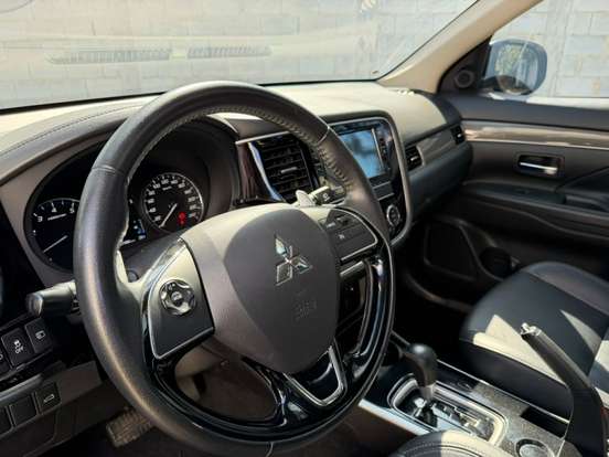 MITSUBISHI-OUTLANDER-2.0 MIVEC GASOLINA HPE AUTOMÁTICO MITSUBISHI-OUTLANDER-2018