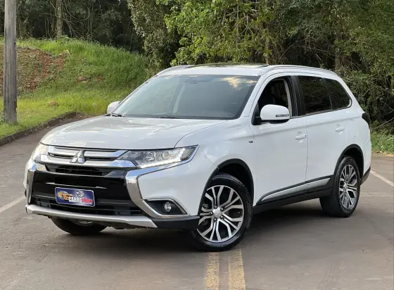 MITSUBISHI OUTLANDER 3.0 GT 4X4 V6 24V GASOLINA 4P AUTOMÁTICO