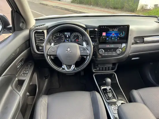 MITSUBISHI-OUTLANDER-2016