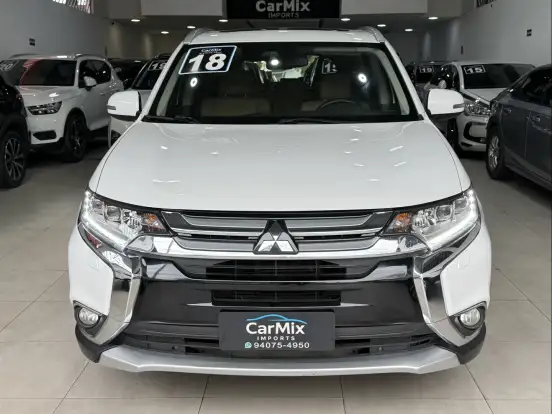 MITSUBISHI-OUTLANDER-3.0 GT 4X4 V6 24V GASOLINA 4P AUTOMÁTICO MITSUBISHI-OUTLANDER-2017
