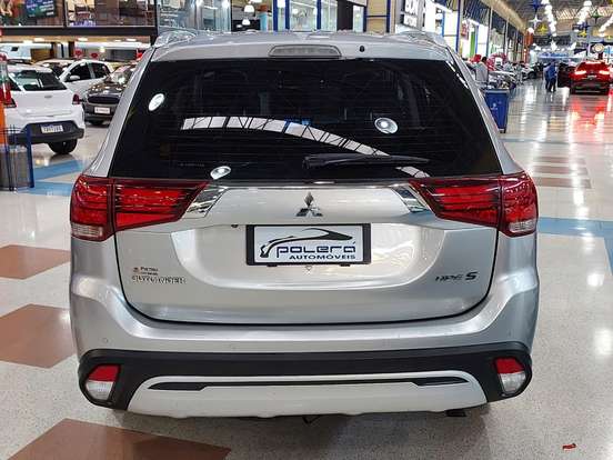 MITSUBISHI-OUTLANDER-3.0 MIVEC V6 GASOLINA HPE-S AWD AUTOMÁTICO MITSUBISHI-OUTLANDER-2019