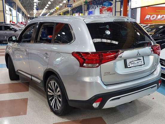 MITSUBISHI-OUTLANDER-3.0 MIVEC V6 GASOLINA HPE-S AWD AUTOMÁTICO MITSUBISHI-OUTLANDER-2019