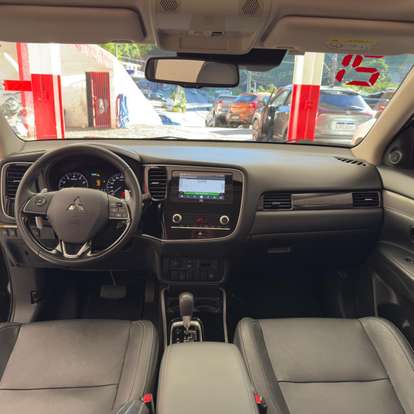 MITSUBISHI-OUTLANDER-3.0 MIVEC V6 GASOLINA HPE-S AWD AUTOMÁTICO MITSUBISHI-OUTLANDER-2020