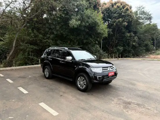 MITSUBISHI-PAJERO-2016