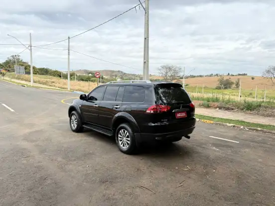 MITSUBISHI-PAJERO-3.2 HPE 4X4 7 LUGARES 16V TURBO INTERCOOLER DIESEL 4P AUTOMÁTICO MITSUBISHI-PAJERO-2016