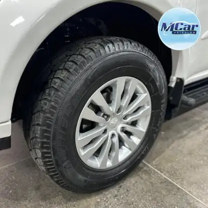 MITSUBISHI-PAJERO-2015