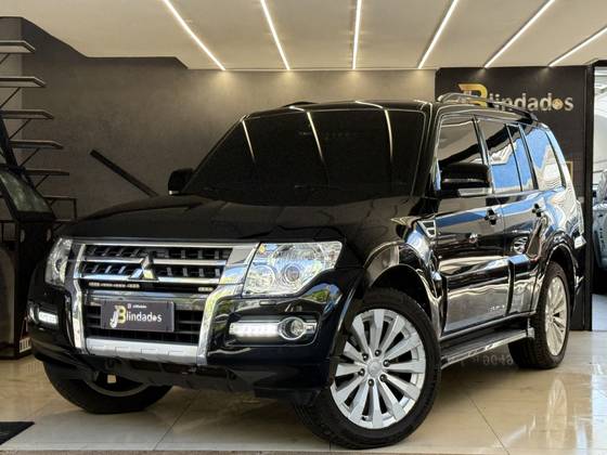 MITSUBISHI PAJERO 3.5 HPE 4X4 7 LUGARES V6 24V FLEX 4P AUTOMÁTICO