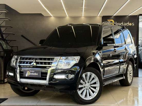 MITSUBISHI-PAJERO-2016