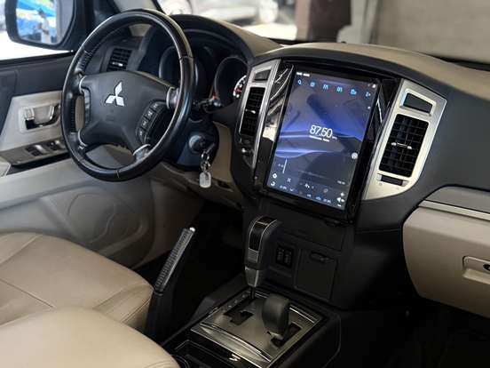 MITSUBISHI-PAJERO-2016