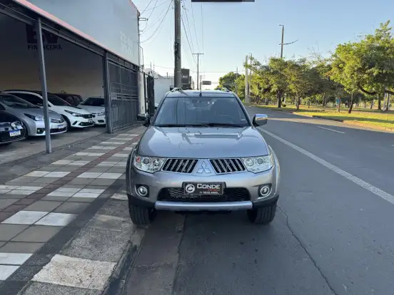 MITSUBISHI-PAJERO DAKAR-3.2 HPE 4X4 7 LUGARES 16V TURBO INTERCOOLER DIESEL 4P AUTOMÁTICO MITSUBISHI-PAJERO DAKAR-2013