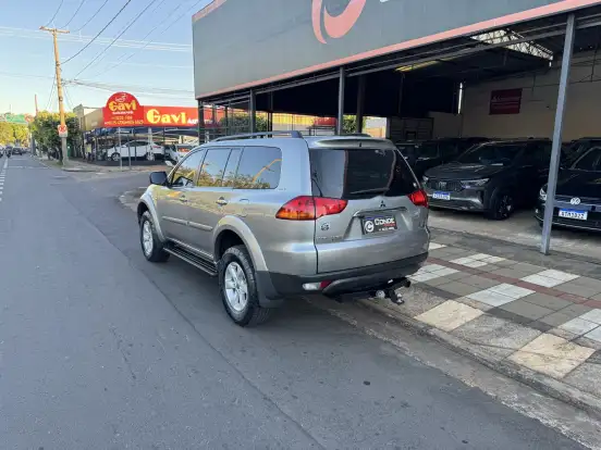 MITSUBISHI-PAJERO DAKAR-2013