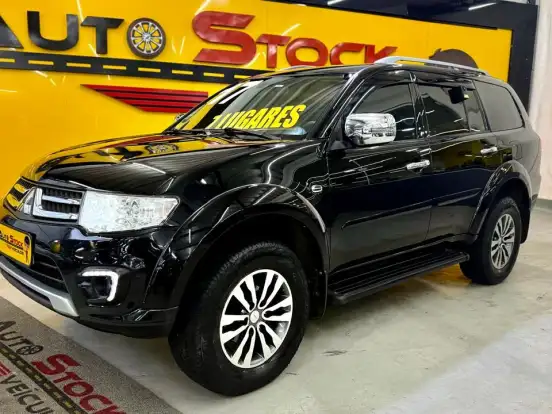 MITSUBISHI-PAJERO DAKAR-3.2 HPE 4X4 7 LUGARES 16V TURBO INTERCOOLER DIESEL 4P AUTOMÁTICO MITSUBISHI-PAJERO DAKAR-2017
