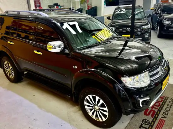 MITSUBISHI-PAJERO DAKAR-3.2 HPE 4X4 7 LUGARES 16V TURBO INTERCOOLER DIESEL 4P AUTOMÁTICO MITSUBISHI-PAJERO DAKAR-2017