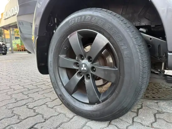 MITSUBISHI-PAJERO DAKAR-3.2 HPE S 4X4 7 LUGARES 16V TURBO INTERCOOLER DIESEL 4P AUTOMÁTICO MITSUBISHI-PAJERO DAKAR-2016