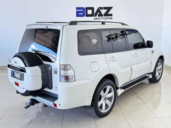 MITSUBISHI-PAJERO FULL-3.2 HPE 4X4 16V TURBO INTERCOOLER DIESEL 4P AUTOMÁTICO MITSUBISHI-PAJERO FULL-2014