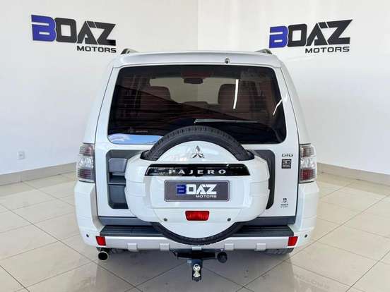 MITSUBISHI-PAJERO FULL-3.2 HPE 4X4 16V TURBO INTERCOOLER DIESEL 4P AUTOMÁTICO MITSUBISHI-PAJERO FULL-2014