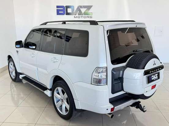 MITSUBISHI-PAJERO FULL-3.2 HPE 4X4 16V TURBO INTERCOOLER DIESEL 4P AUTOMÁTICO MITSUBISHI-PAJERO FULL-2014